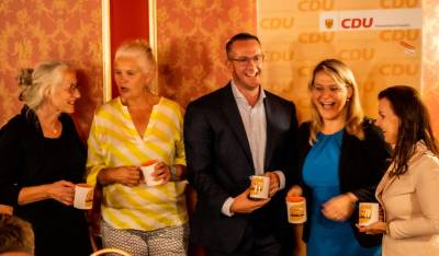 Dr. Anke-Britt Möhr stv. Vorsitzende der CDU Potsdam, Vorsitzende CDU Potsdam Nord-West zusammen mit Saskia Ludwig, MdL, Oliver Nill, Kreisvorsitzender sowie Christina Stumpp, MdB, stv. Generalsekretärin (des.) und Jana Schimke, MdB