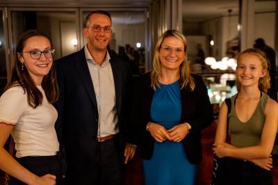 Oliver Nill, Kreisvorsitzender und Christina Stumpp, MdB, stv. Generalsekretärin (des.) zusammen mit den jüngsten Anwesenden